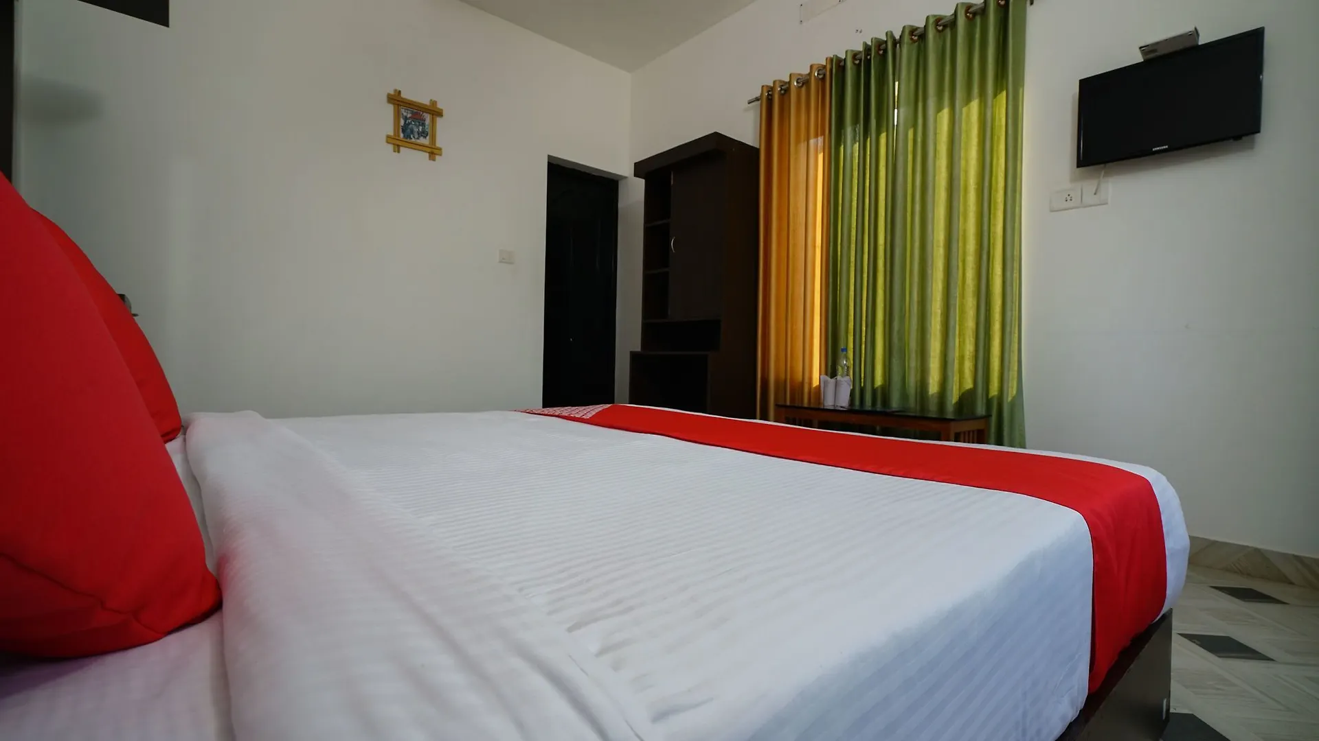 Oyo 13434 Hotel Hill Top Munnar