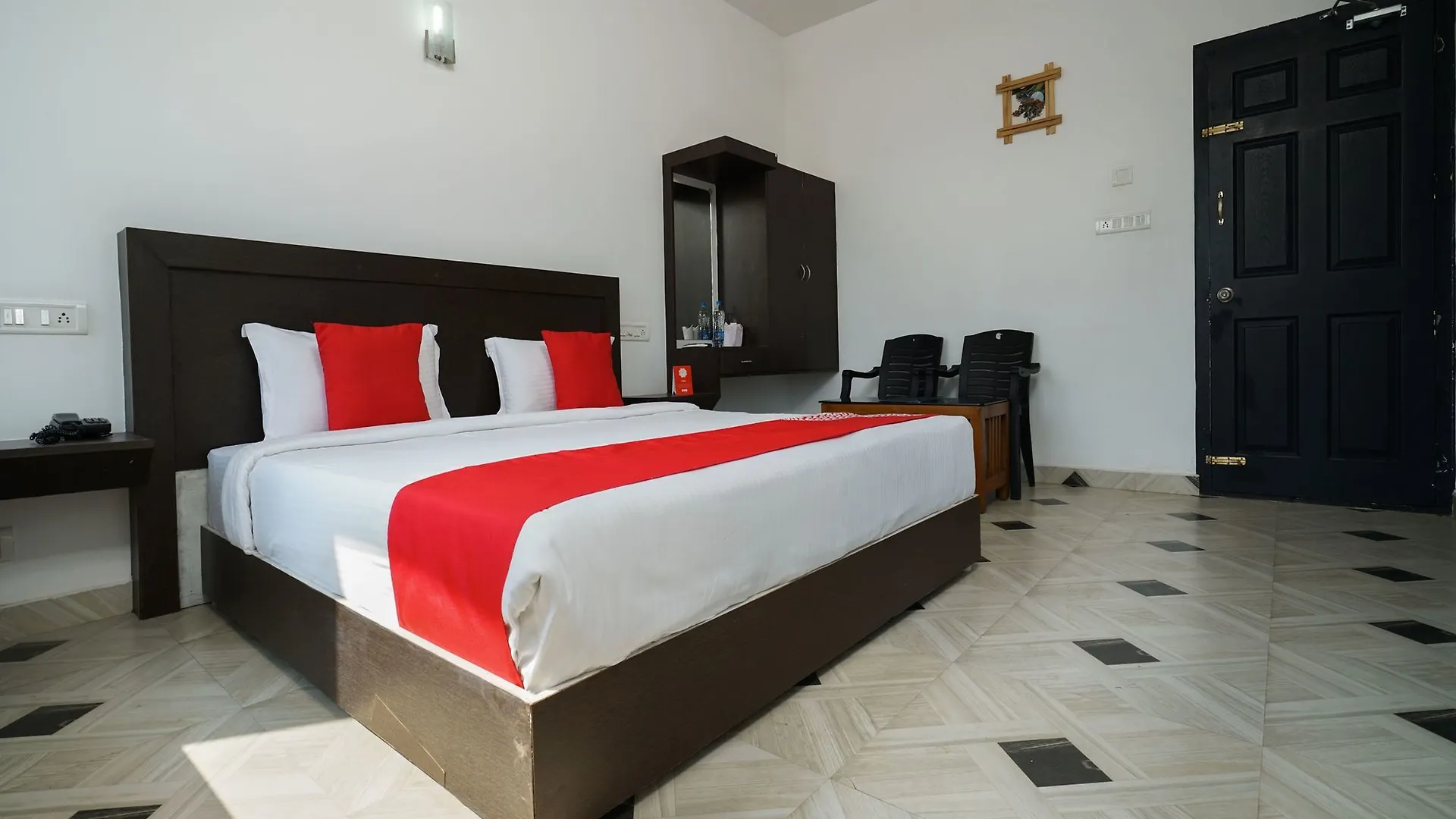 **  Oyo 13434 Hotel Hill Top Munnar India